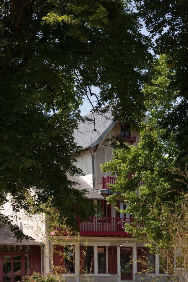 Hotel Le Monde De Charlie Bellerive-sur-Allier Exteriér fotografie